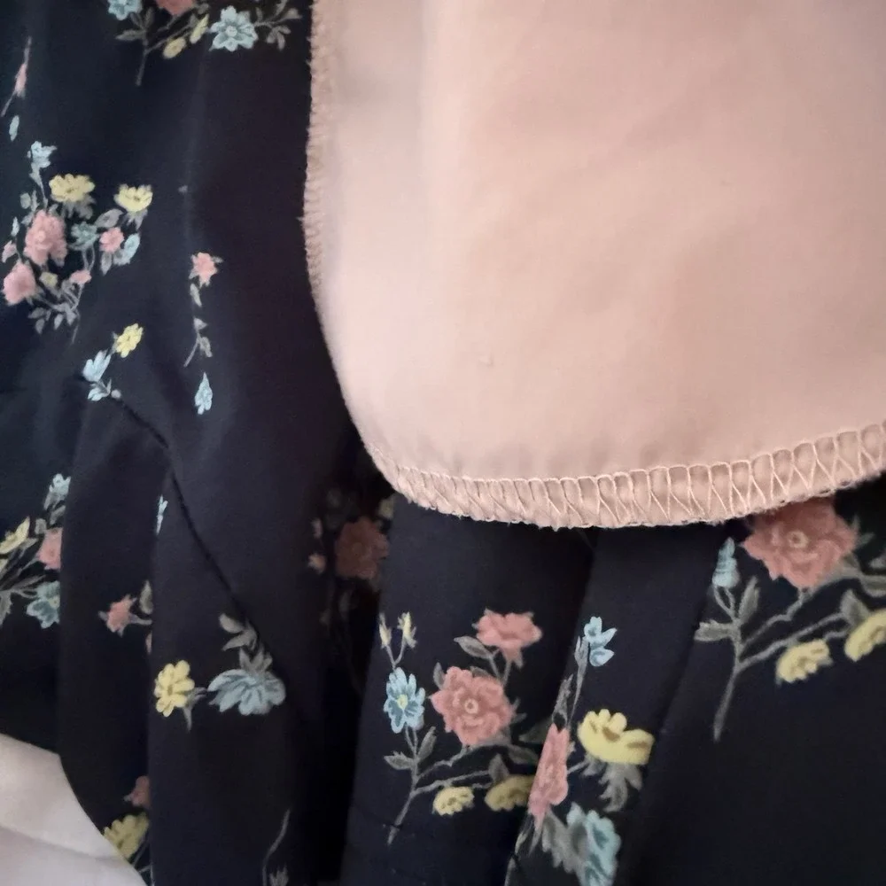 Simply Southern Men's Medium Pink Floral Lined‎ Athletic Work Out Casual Shorts